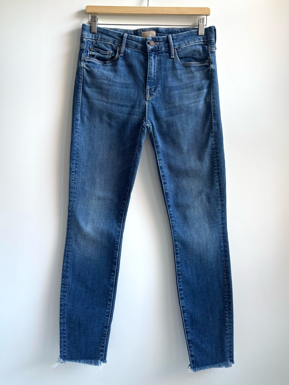 MOTHER THE LOOKER ANKLE FRAY in 
Right Of Passage Wash Blue Denim Jeans Size 28